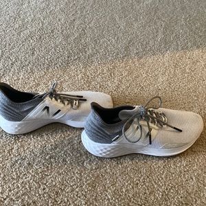 new balance tennis shoes